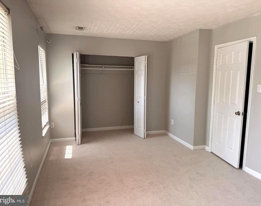 5310 Castlestone Drive - Photo Thumbnail 17
