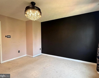 5310 Castlestone Drive - Photo Thumbnail 23