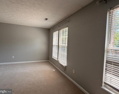 5310 Castlestone Drive - Photo Thumbnail 29
