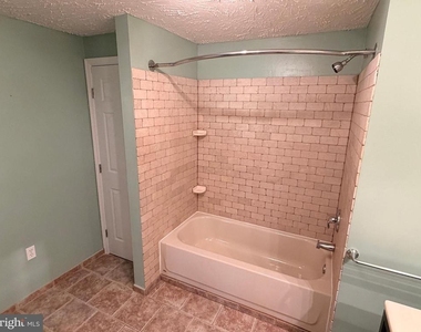 5310 Castlestone Drive - Photo Thumbnail 37