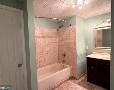 5310 Castlestone Drive - Photo Thumbnail 35