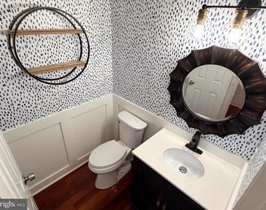 5310 Castlestone Drive - Photo Thumbnail 2