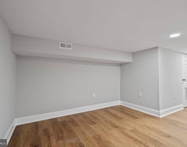 2640 E Oliver Street - Photo Thumbnail 16