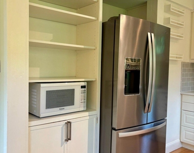 155 Ridgeway Circle - Photo Thumbnail 3