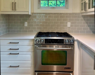 155 Ridgeway Circle - Photo Thumbnail 4
