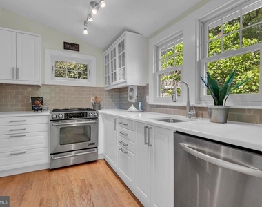155 Ridgeway Circle - Photo Thumbnail 18