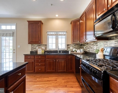1503 Martock Lane - Photo Thumbnail 19