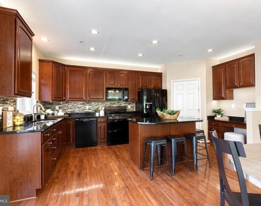 1503 Martock Lane - Photo Thumbnail 13