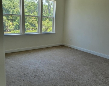 174 Acton Road - Photo Thumbnail 15