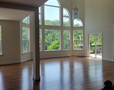 174 Acton Road - Photo Thumbnail 11