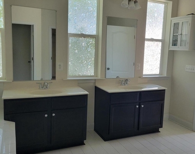 174 Acton Road - Photo Thumbnail 23