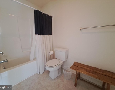 17245 Queen Anne Way - Photo Thumbnail 19