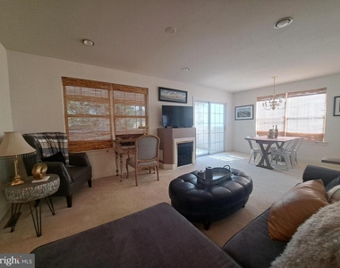17245 Queen Anne Way - Photo Thumbnail 3