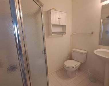 17245 Queen Anne Way - Photo Thumbnail 16
