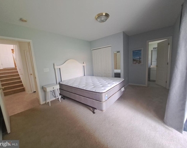 17245 Queen Anne Way - Photo Thumbnail 20