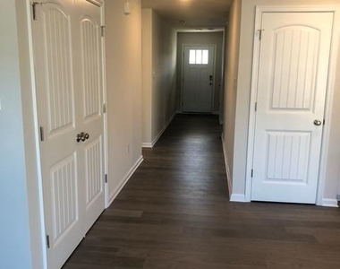 31607 Fountain Road - Photo Thumbnail 1