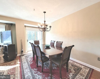 4201 Cathedral Avenue Nw - Photo Thumbnail 7