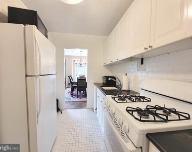 4201 Cathedral Avenue Nw - Photo Thumbnail 8