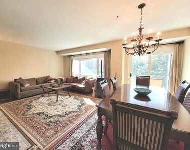 4201 Cathedral Avenue Nw - Photo Thumbnail 5