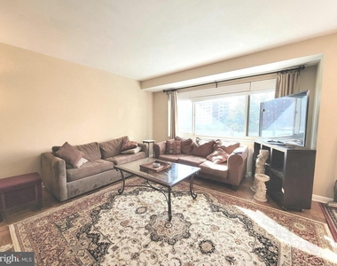 4201 Cathedral Avenue Nw - Photo Thumbnail 2