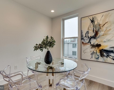 646 Newton Place Nw - Photo Thumbnail 7