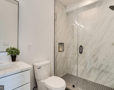 646 Newton Place Nw - Photo Thumbnail 17