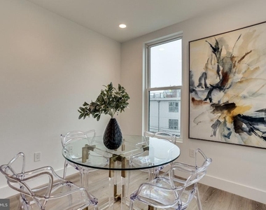 646 Newton Place Nw - Photo Thumbnail 5