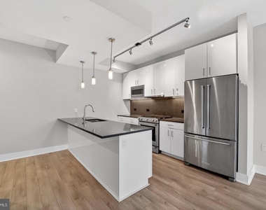 88 V Street Sw - Photo Thumbnail 7