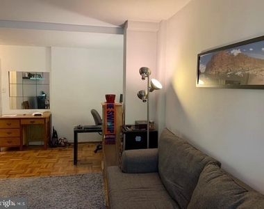 4000 Tunlaw Road Nw - Photo Thumbnail 8