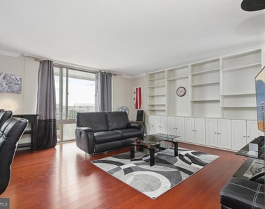 950 25th Street Nw - Photo Thumbnail 2