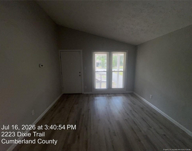 2223 Dixie Trail - Photo Thumbnail 5