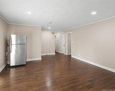 6604 Vaughn Road - Photo Thumbnail 11