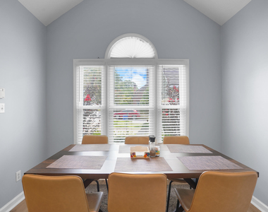 1802 Potomac Road - Photo Thumbnail 4