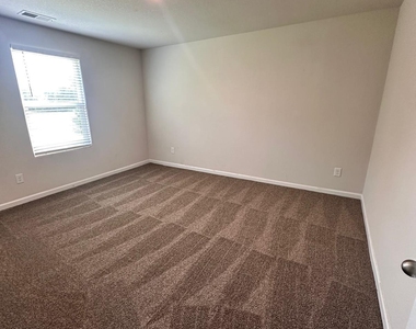 512 Flannel Way - Photo Thumbnail 10
