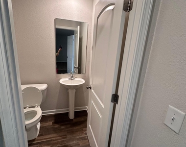 512 Flannel Way - Photo Thumbnail 17