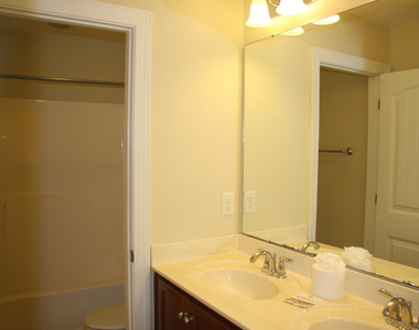 4116 Collamer Drive - Photo Thumbnail 18