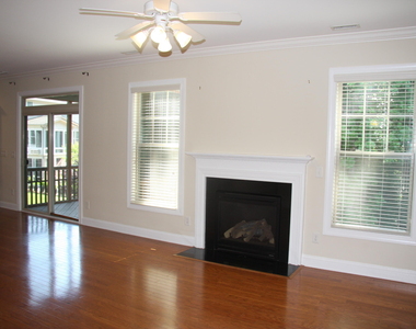 4116 Collamer Drive - Photo Thumbnail 7