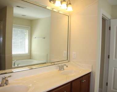 4116 Collamer Drive - Photo Thumbnail 22