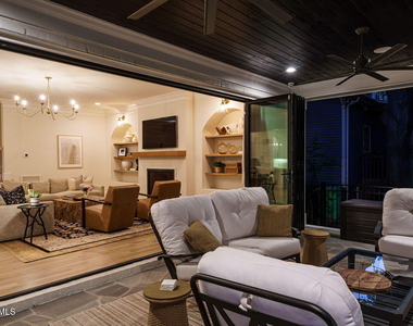1818 Wilshire - Photo Thumbnail 54