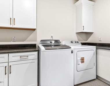 1818 Wilshire - Photo Thumbnail 37