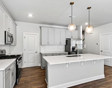 801 Portland Rose Drive - Photo Thumbnail 8
