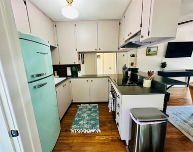 4811 Shoalwood Ave - Photo Thumbnail 13