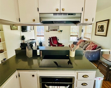 4811 Shoalwood Ave - Photo Thumbnail 12