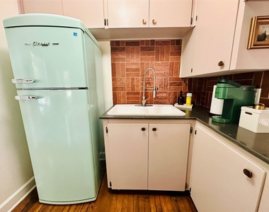4811 Shoalwood Ave - Photo Thumbnail 11