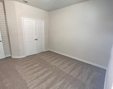 445 Blue Stem Rd - Photo Thumbnail 30