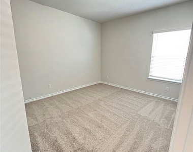 445 Blue Stem Rd - Photo Thumbnail 29