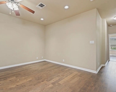 7324 Bandera Ranch Trl - Photo Thumbnail 24