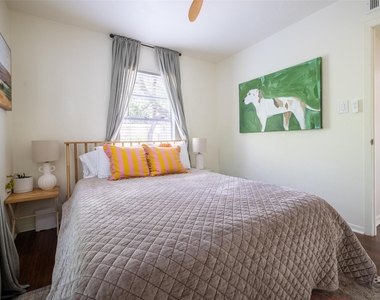 4811 Shoalwood Ave - Photo Thumbnail 20
