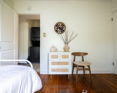 4811 Shoalwood Ave - Photo Thumbnail 18