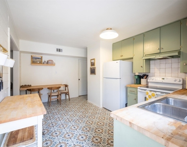 4811 Shoalwood Ave - Photo Thumbnail 3